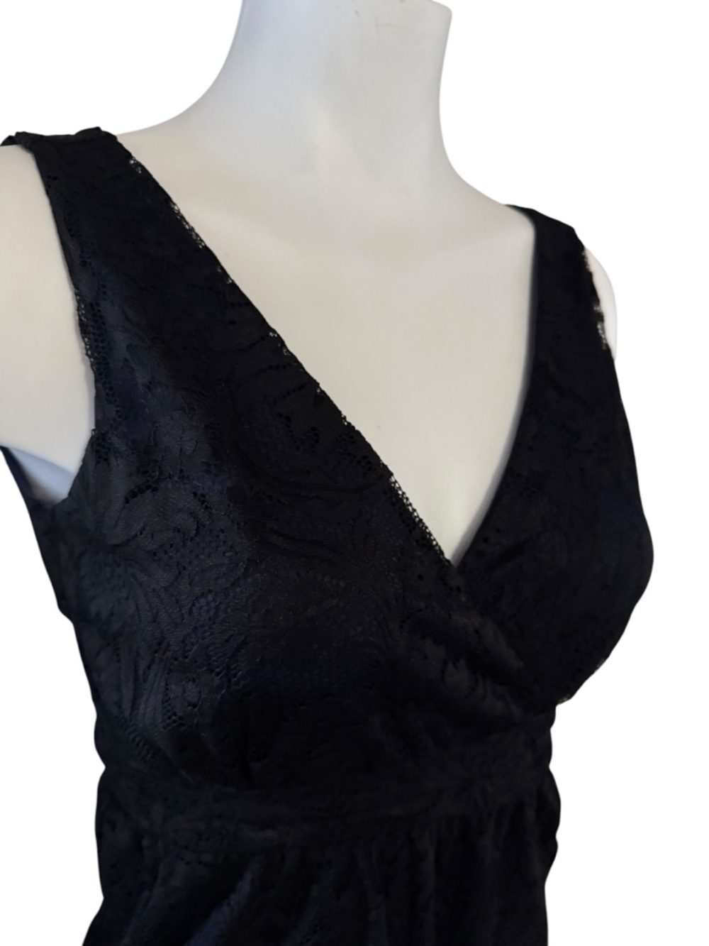 Ricki’s Lace overlay Top, V neck, Dressy or casual. Sz XS, good condition - Picture 2 of 7